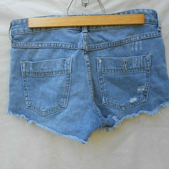 Free People Cut-off Button Fly Raw Hem Distressed Light Wash Womens Sz25 Shorts - Picture 3 of 3